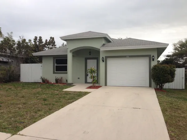$2,950 | 1731 Lavue Avenue, Lake Worth Beach, FL 33460