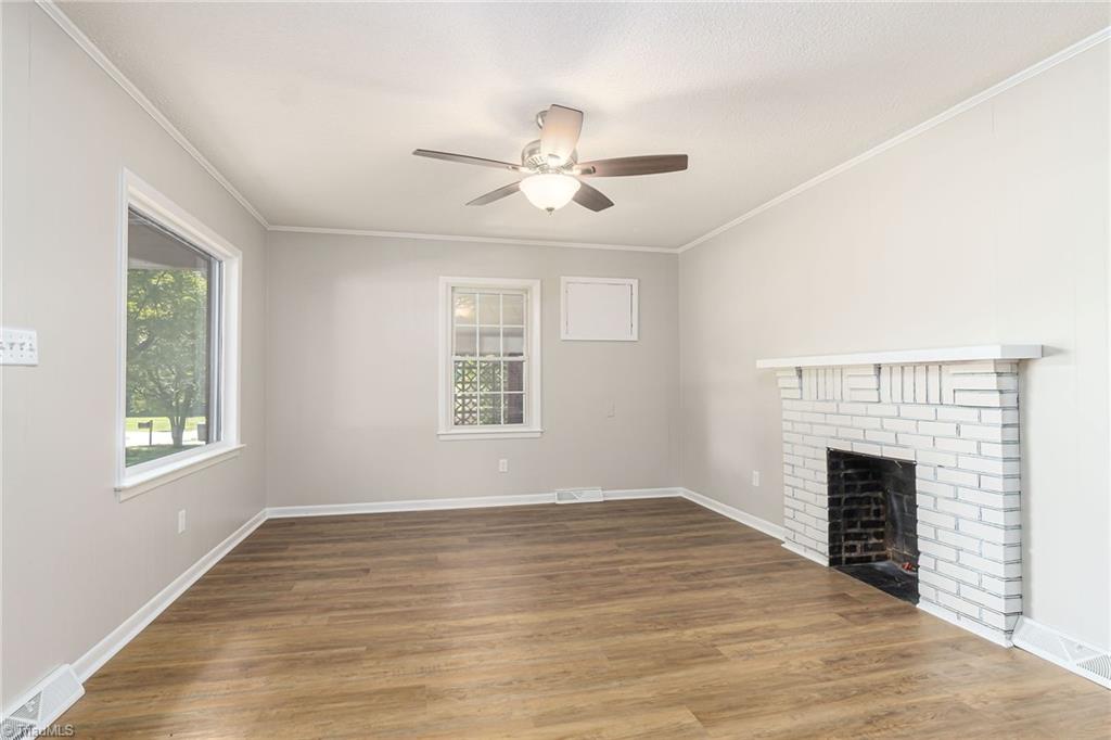 1416 Center Road Thomasville, NC 27360 - Photo 4 of 18 Gallery Image 4