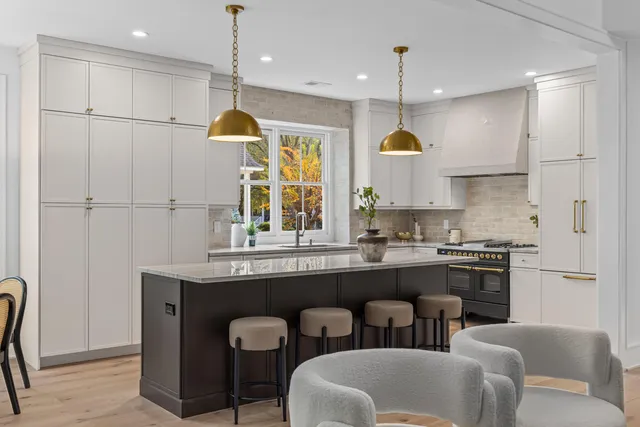 $2,100,000 | 118 Scott Street, Daniel Island, SC 29492