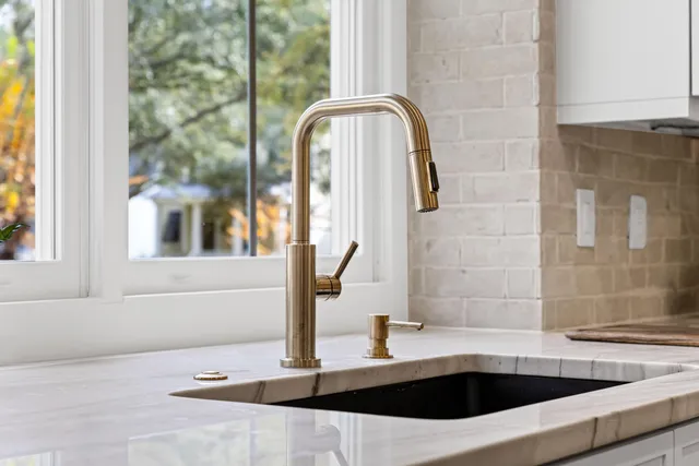 $2,100,000 | 118 Scott Street, Daniel Island, SC 29492