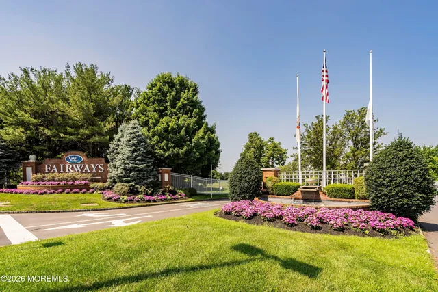 $460,000 | 23 Pine Hollow Lane, Lakewood, NJ 08701