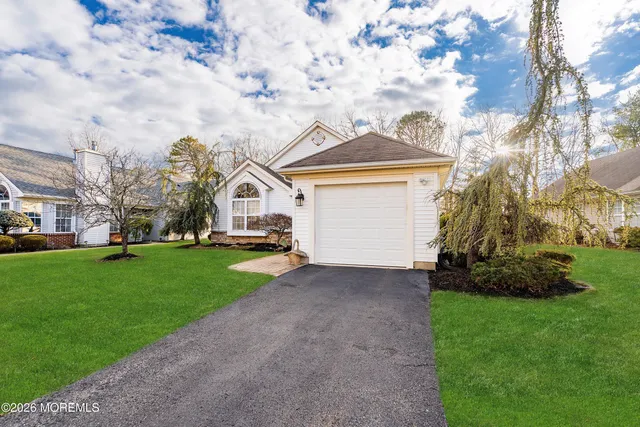 $460,000 | 23 Pine Hollow Lane, Lakewood, NJ 08701
