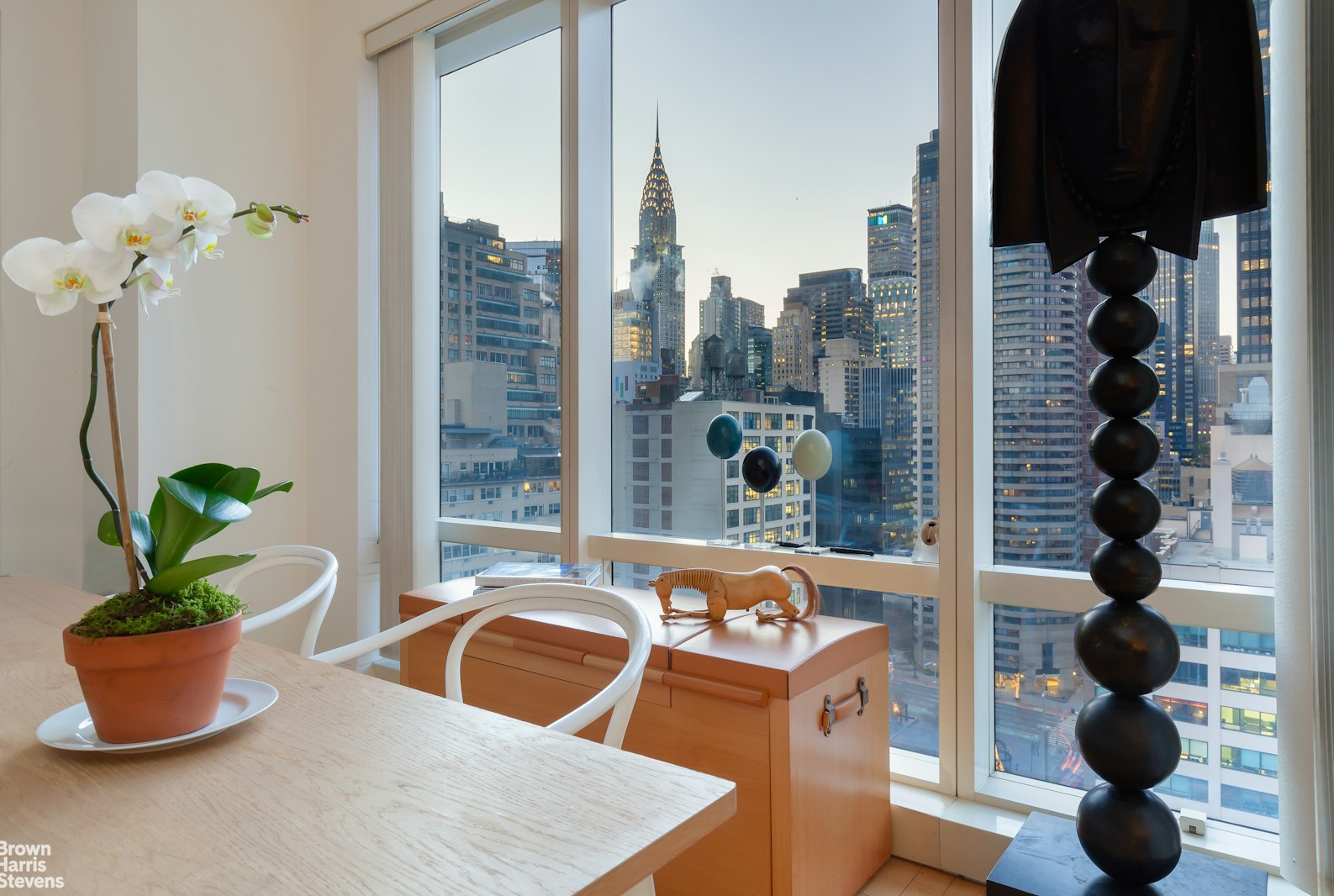 845 United Nations Plaza, Unit 21E Manhattan, NY 10017 - Photo 23 of 26