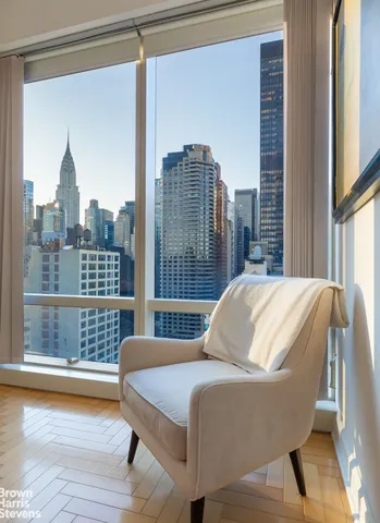 $2,222,000 | 845 United Nations Plaza, Unit 21E | Midtown East