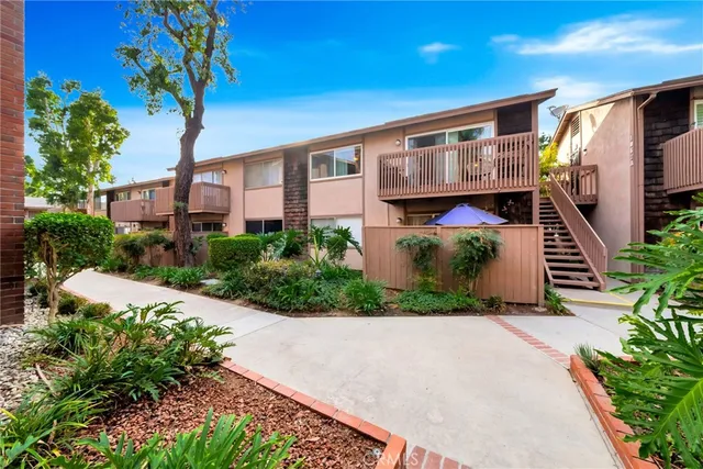 $419,000 | 1062 B Cabrillo Park Drive, Unit C, Santa Ana, CA 92701