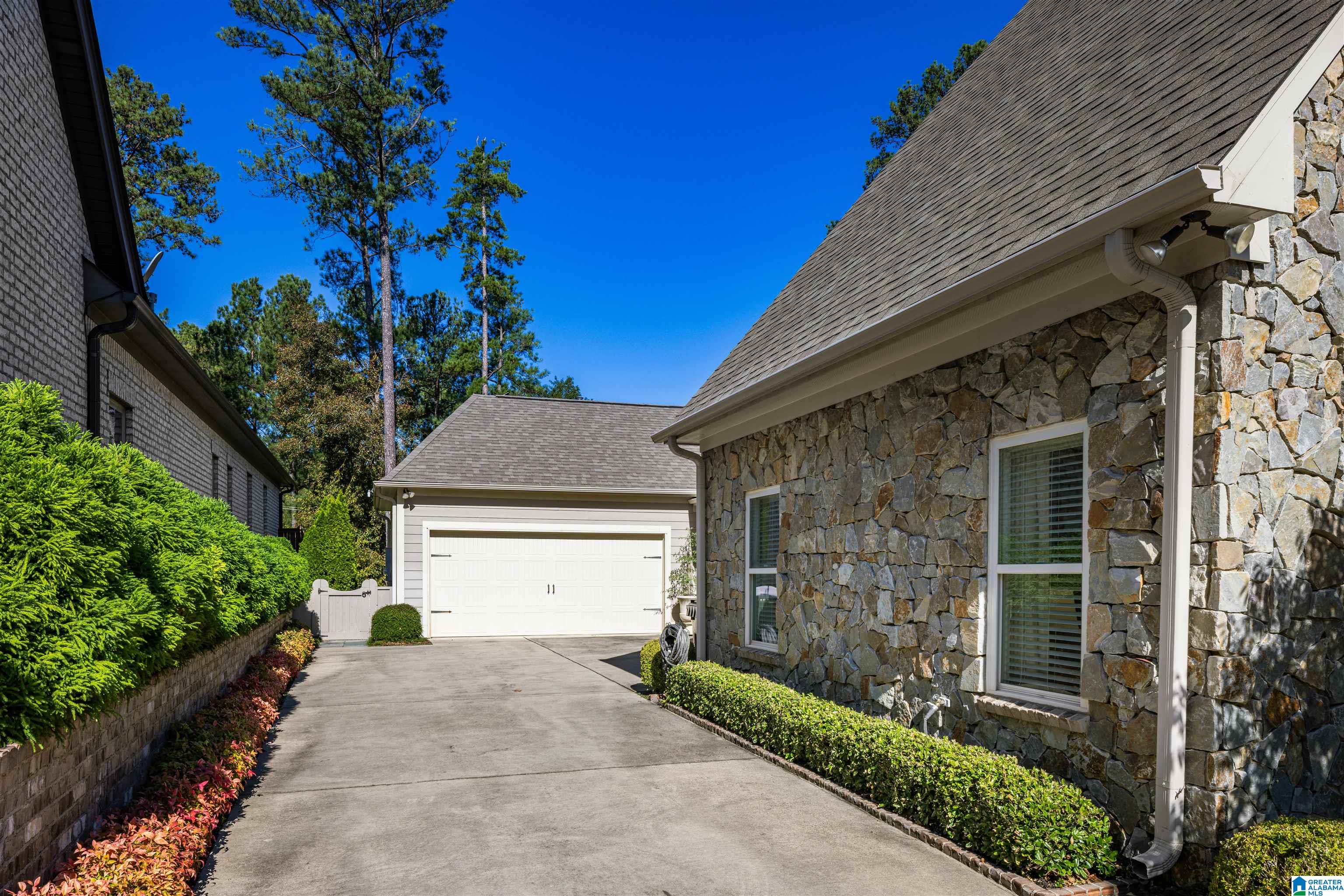 2672 Altadena Ridge Circle Birmingham, AL 35243 - Photo 32 of 33