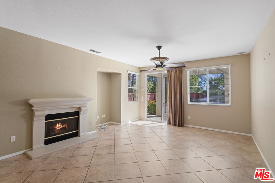 41657 Cypress Point Way Temecula, CA 92591 - Photo 5 of 42