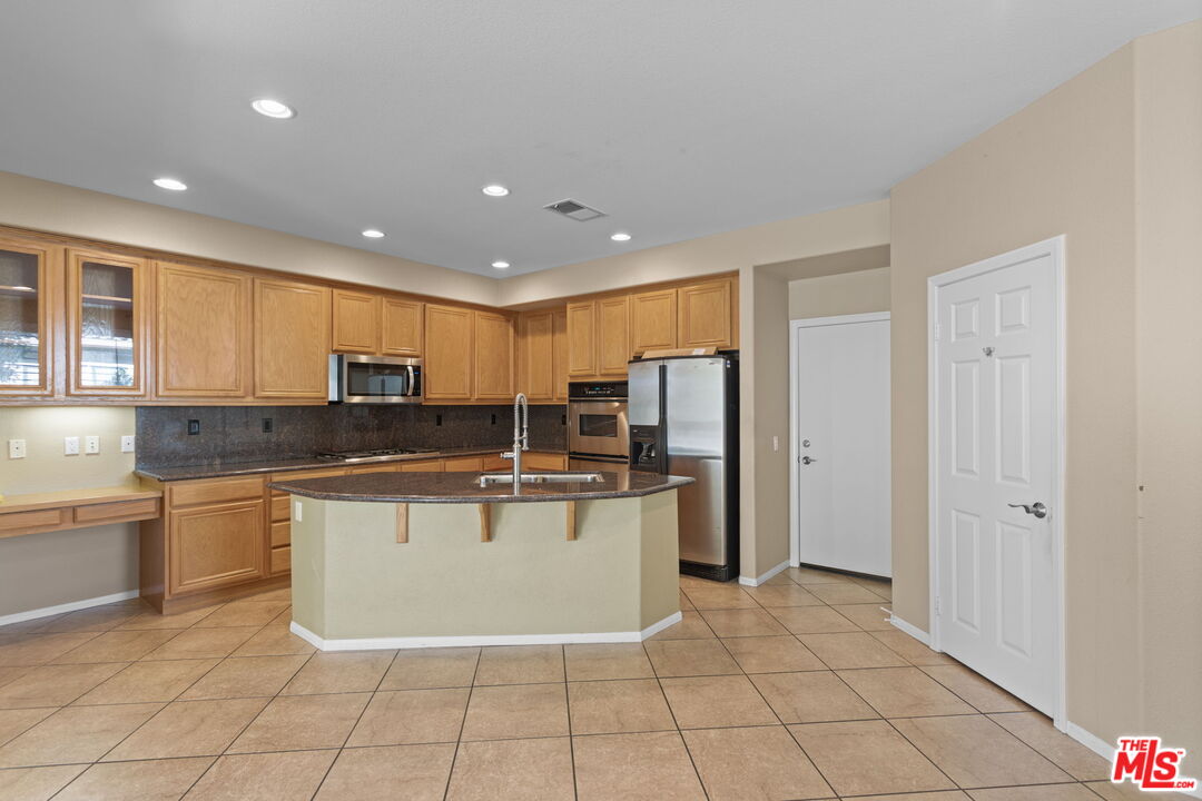 41657 Cypress Point Way Temecula, CA 92591 - Photo 7 of 42