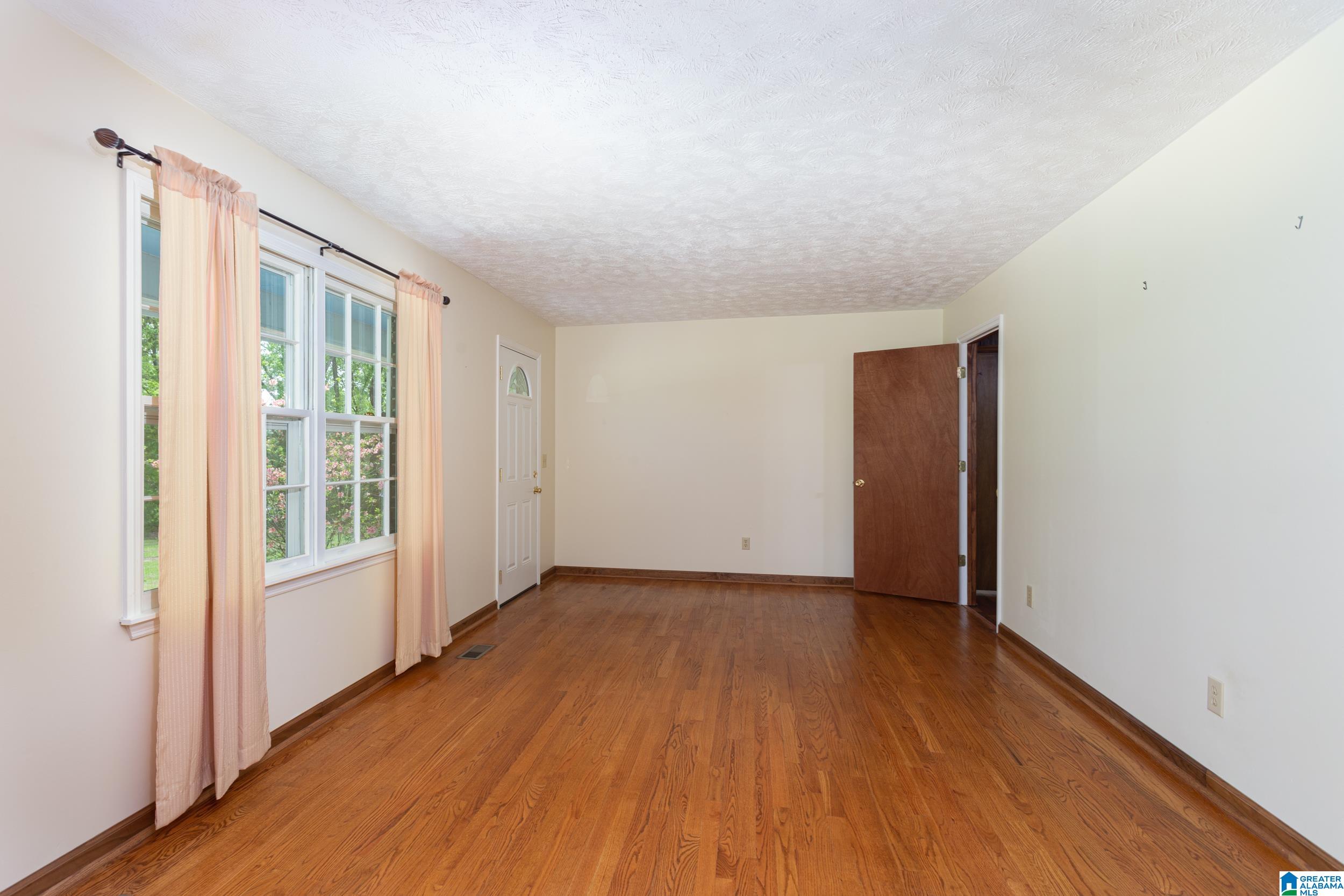 224 Old Choccolocco Road Anniston, AL 36207 - Photo 6 of 33