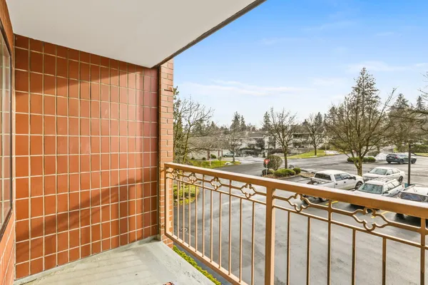 $162,000 | 221 East Rockwood Boulevard, Unit 322, Spokane, WA 99202