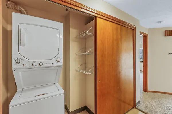 $162,000 | 221 East Rockwood Boulevard, Unit 322, Spokane, WA 99202