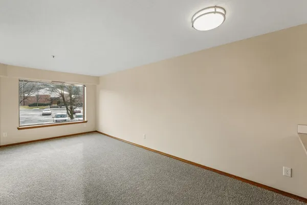 $162,000 | 221 East Rockwood Boulevard, Unit 322, Spokane, WA 99202