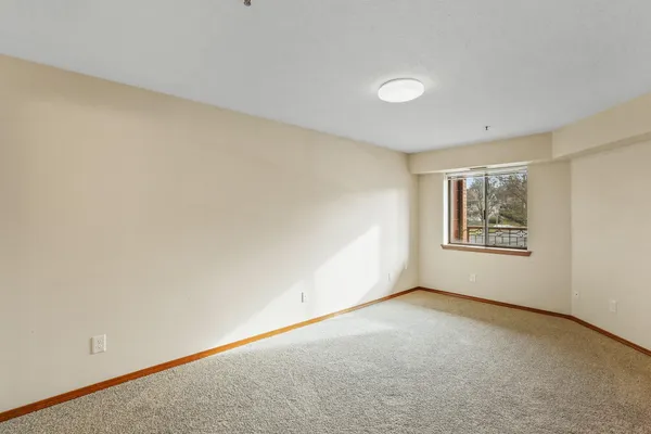 $162,000 | 221 East Rockwood Boulevard, Unit 322, Spokane, WA 99202