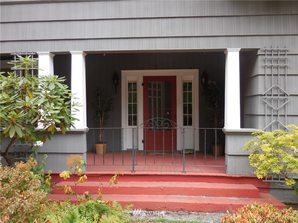 2862 Mountain View Road East Port Orchard, WA 98366 - Photo 3 of 40 Gallery Image 3