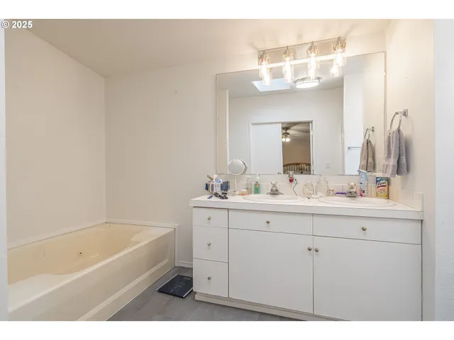 $129,900 | 13025 Southeast Orient Drive, Unit 8, Boring, OR 97009