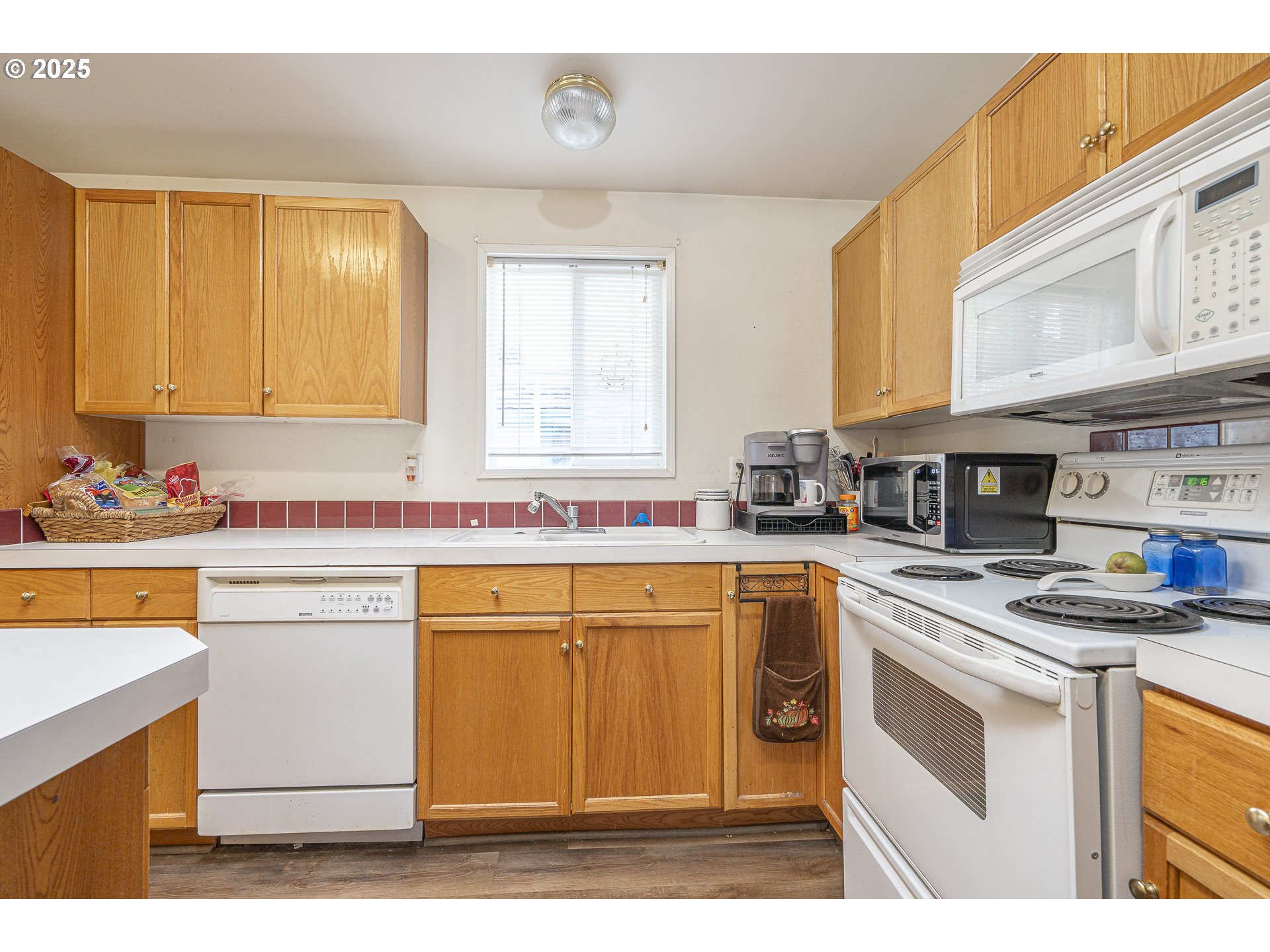 13025 Southeast Orient Drive, Unit 8 Boring, OR 97009 - Photo 9 of 31