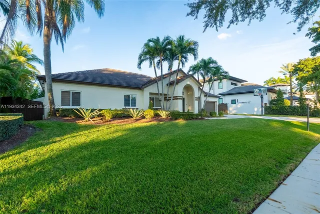 $1,275,000 | 8235 Northwest 157th Terrace, Miami Lakes, FL 33016