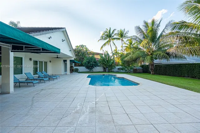 $1,275,000 | 8235 Northwest 157th Terrace, Miami Lakes, FL 33016