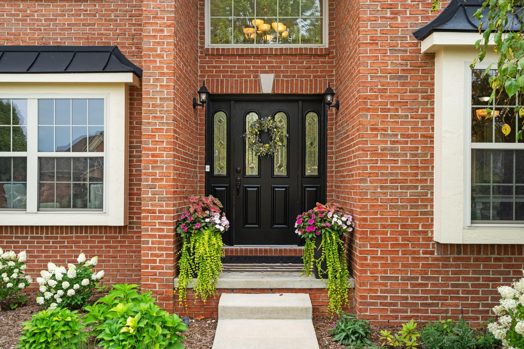 691 Park Lane Road Chelsea, MI 48118 - Photo 3 of 55 Entrance