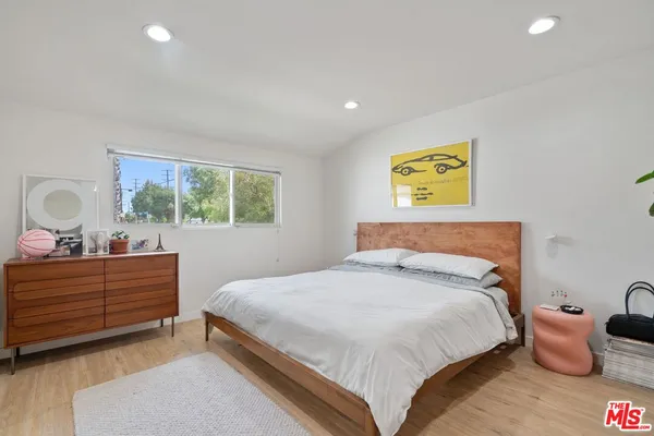 $1,299,000 | 5211 Allott Avenue, Sherman Oaks, CA 91401
