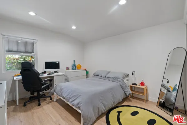 $1,299,000 | 5211 Allott Avenue, Sherman Oaks, CA 91401