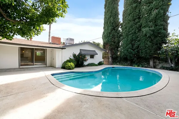 $1,299,000 | 5211 Allott Avenue, Sherman Oaks, CA 91401