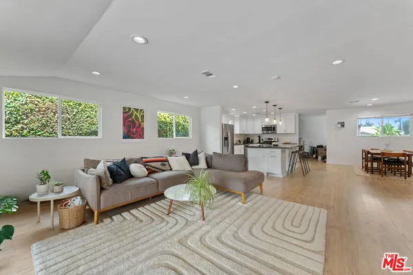 $1,299,000 | 5211 Allott Avenue, Sherman Oaks, CA 91401