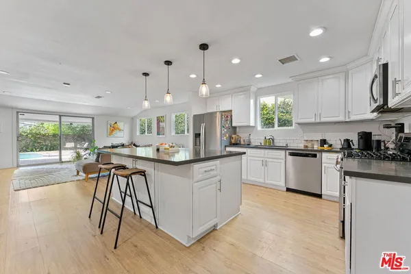 $1,299,000 | 5211 Allott Avenue, Sherman Oaks, CA 91401