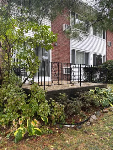 $379,000 | 80 County Street, Unit 11K, Norwalk, CT 06851