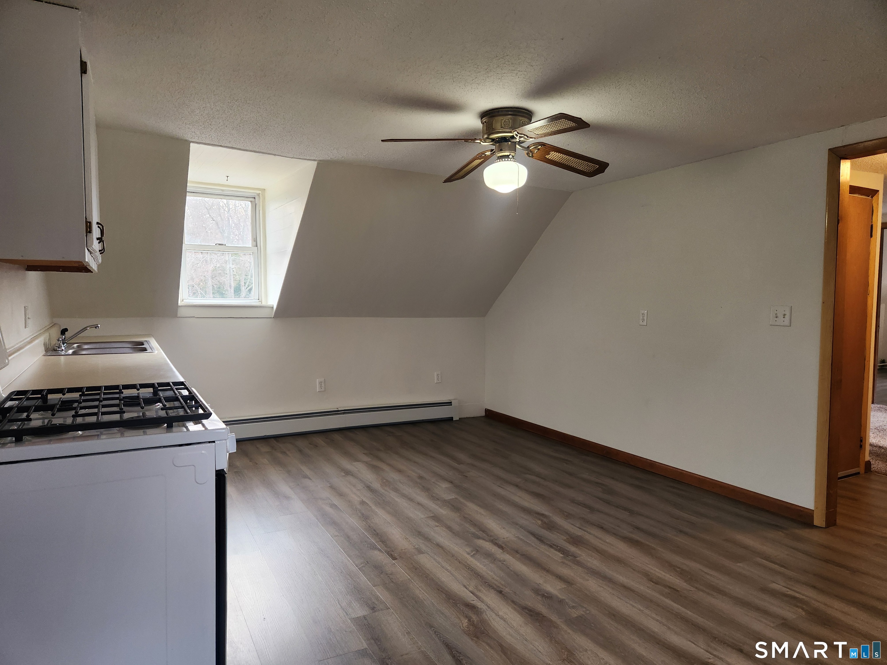 9 Morrison Street, Unit 4 Vernon, CT 06066 - Photo 2 of 17