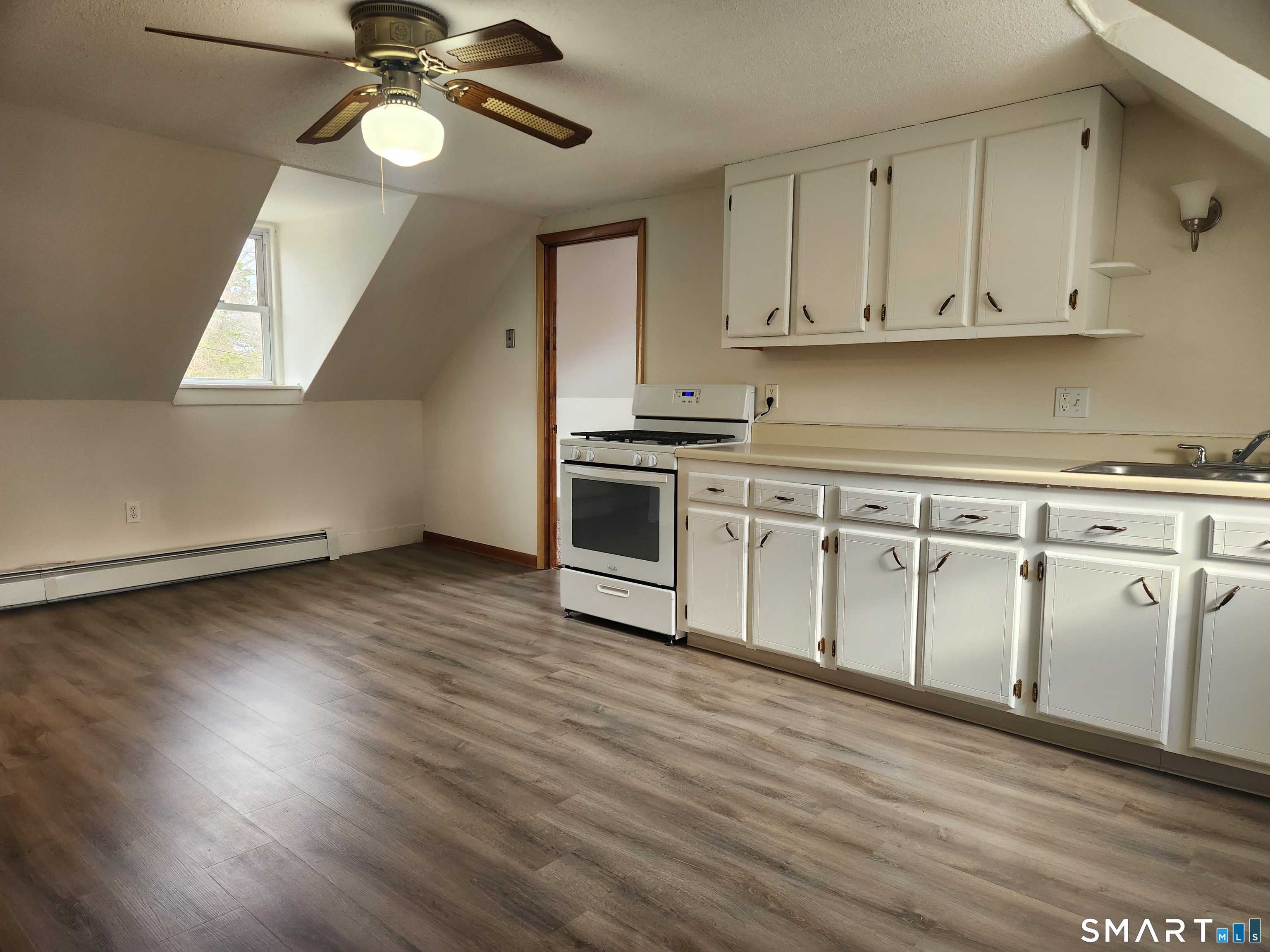 9 Morrison Street, Unit 4 Vernon, CT 06066 - Photo 3 of 17