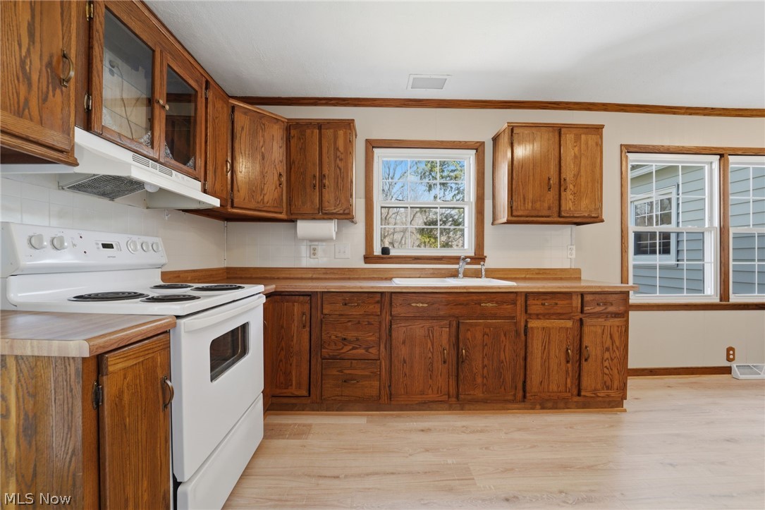 205 Claridon Road Chardon, OH 44024 - Photo 4 of 30