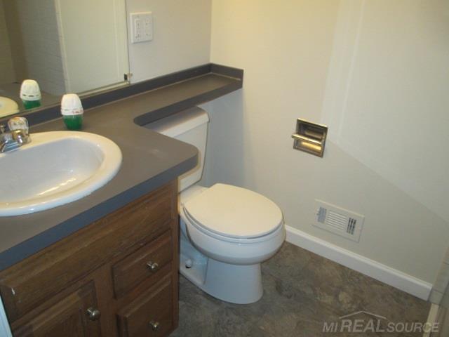 4528 Jerome Road Clarkston, MI 48346 - Photo 10 of 25