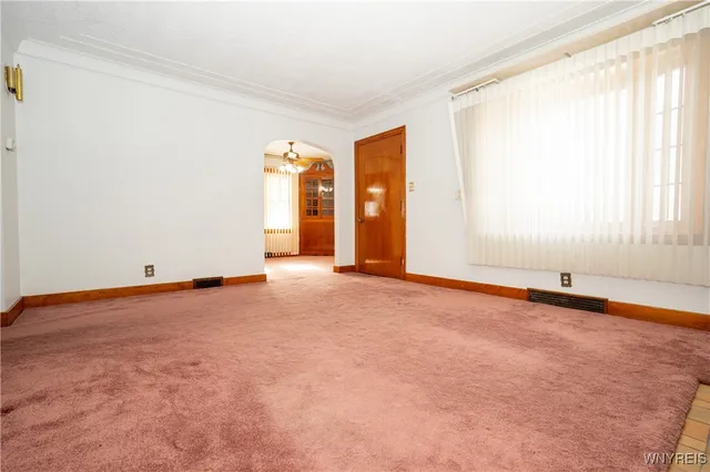 $2,500 | 4097 Bailey Avenue, Amherst, NY 14226