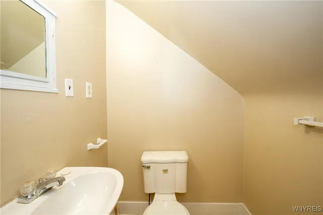 $2,500 | 4097 Bailey Avenue, Amherst, NY 14226