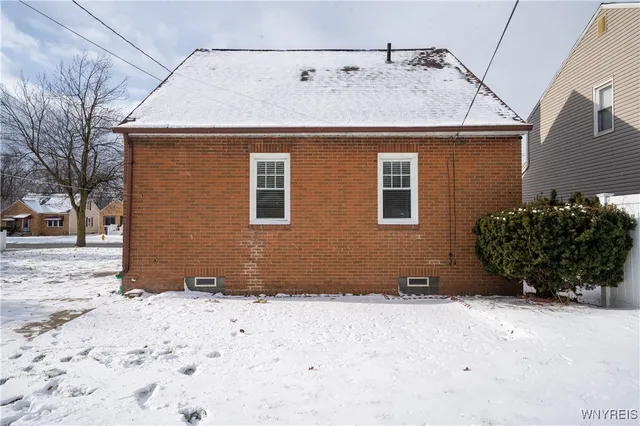 $2,500 | 4097 Bailey Avenue, Amherst, NY 14226