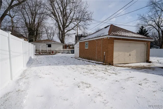 $2,500 | 4097 Bailey Avenue, Amherst, NY 14226