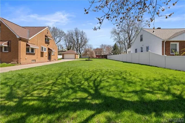 $2,500 | 4097 Bailey Avenue, Amherst, NY 14226