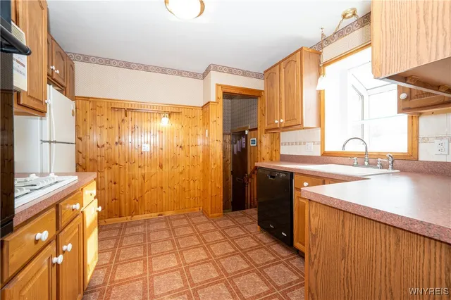 $2,500 | 4097 Bailey Avenue, Amherst, NY 14226