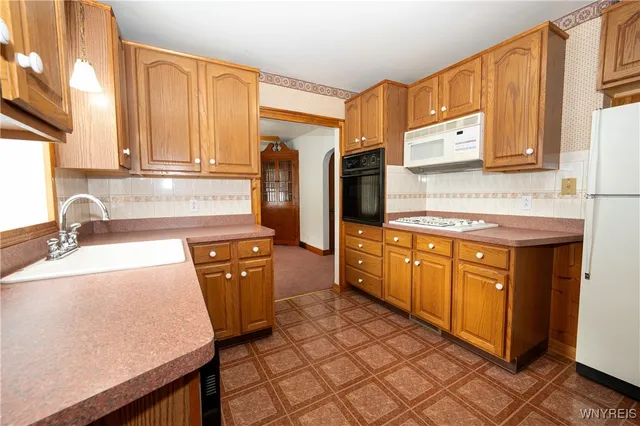 $2,500 | 4097 Bailey Avenue, Amherst, NY 14226