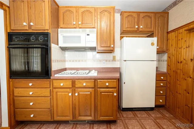 $2,500 | 4097 Bailey Avenue, Amherst, NY 14226