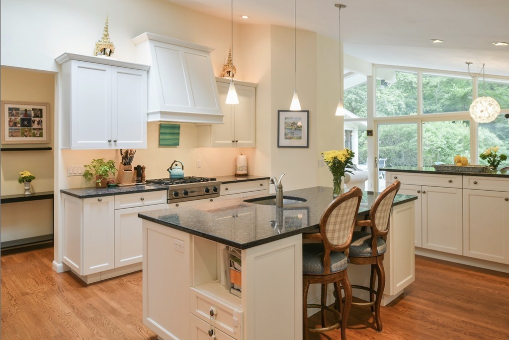 4 Overledge Road Manchester, MA 01944 - Photo 7 of 18 Gallery Image 7