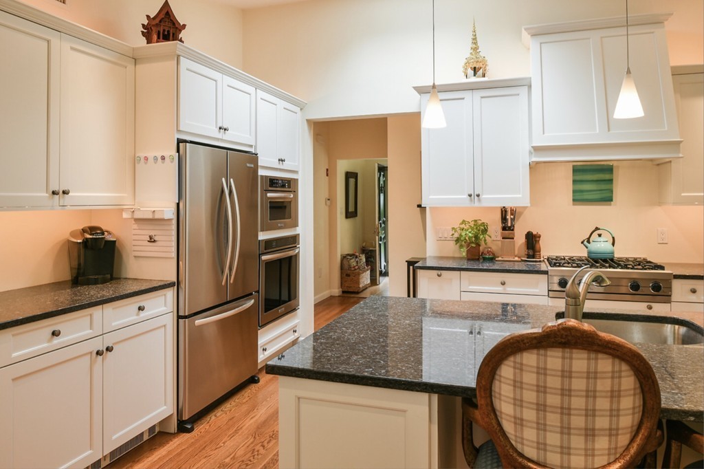 4 Overledge Road Manchester, MA 01944 - Photo 8 of 18 Gallery Image 8