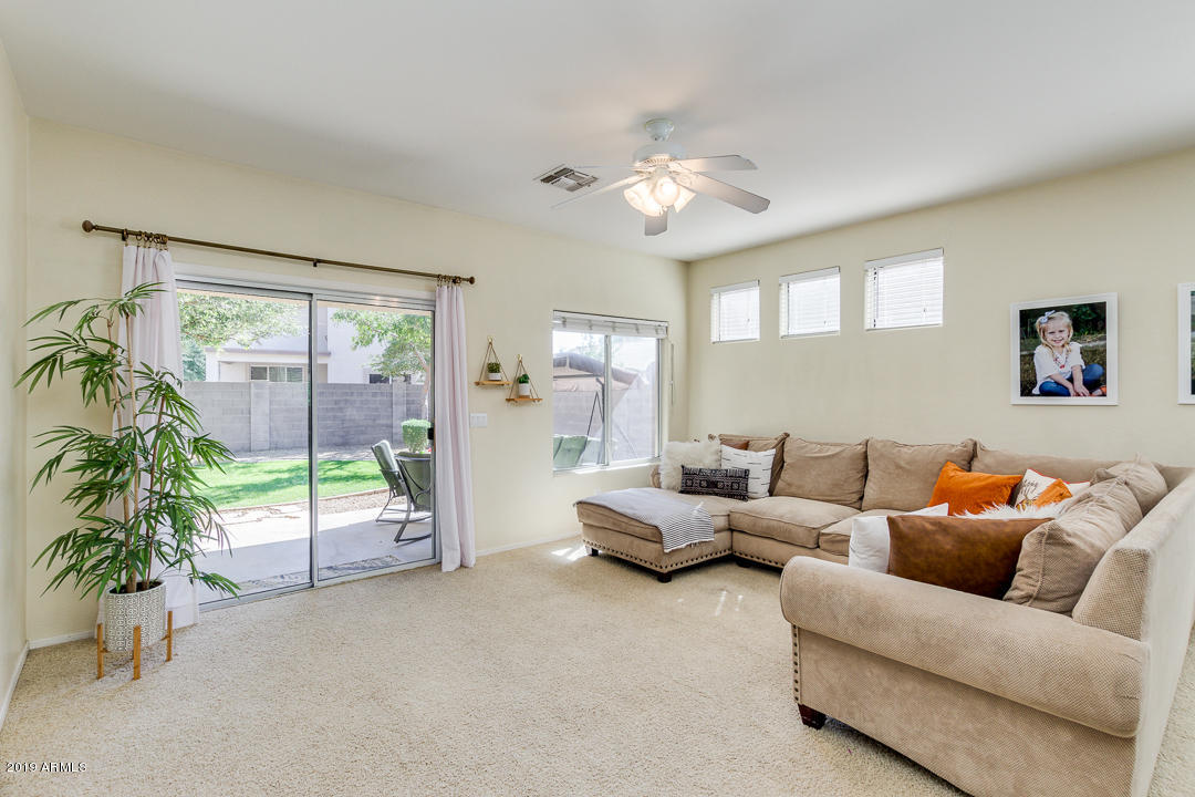 1677 South Rome Street Gilbert, AZ 85295 - Photo 4 of 35 04-Rome