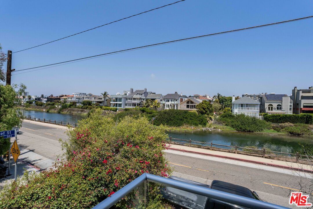 30 Reef Street, Unit 2 Marina del Rey, CA 90292 - Photo 22 of 34
