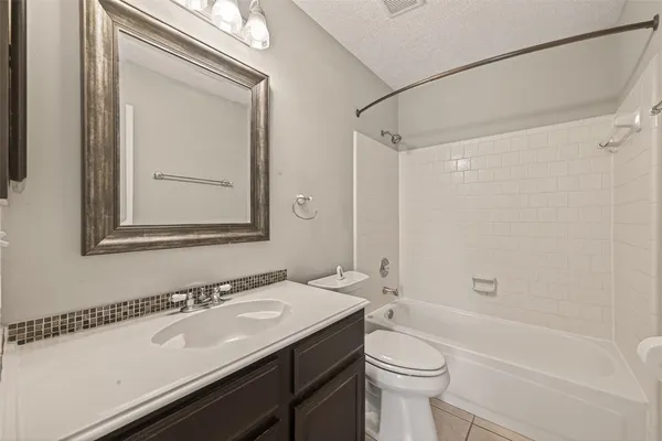 $420,000 | 27 Lush Meadow Place, The Woodlands, TX 77381
