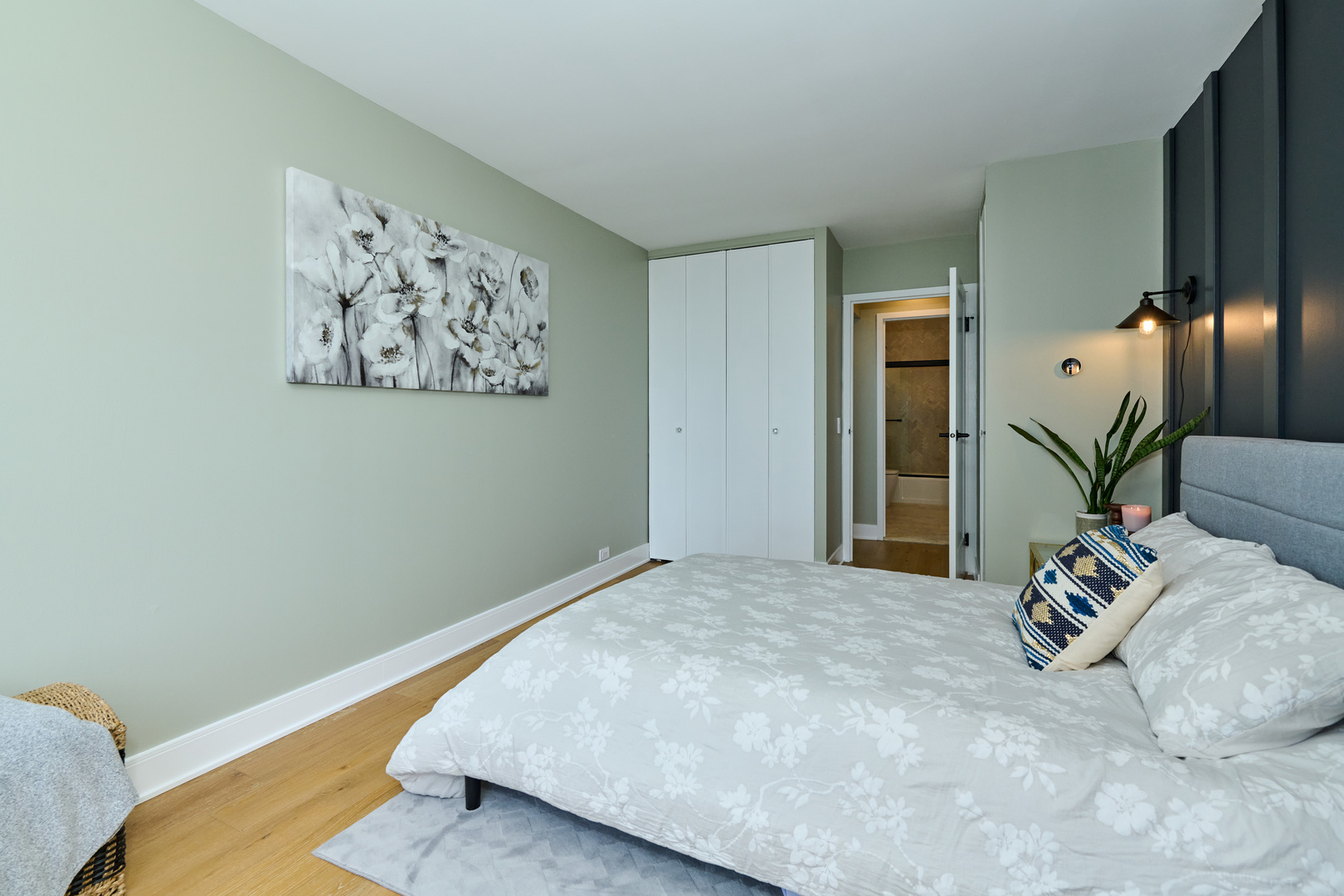 5415 North Sheridan Road, Unit 1908 Chicago, IL 60640 - Photo 24 of 45 a view of a room with window and a potted plant