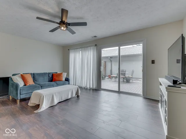 $200,000 | 5266 Whisperwood Lane, Unit 259, Indianapolis, IN 46226