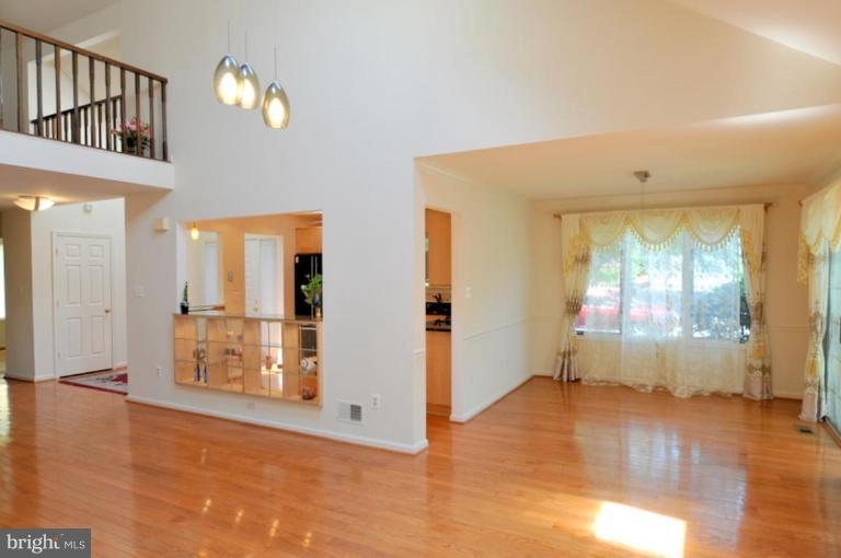 11820 Riding Loop Terrace North Potomac, MD 20878 - Photo 22 of 23 Living Room/Dining Room