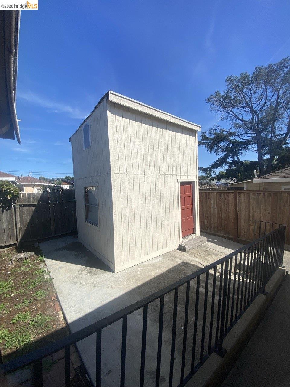844 37th Street Richmond, CA 94805 - Photo 4 of 35 a balcony view with a backyard space